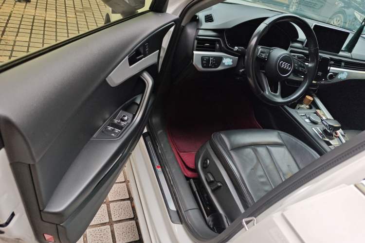 Used Audi A4L 2018 30th Anniversary Edition 40 TFSI Fashion Model