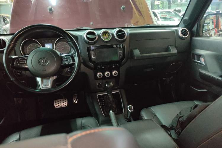 Used Beijing Auto BJ40 2016 40L 2.3T Automatic All-Wheel Drive Premium Edition
