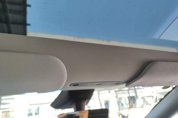 Used Tesla Model Y 2025 Rear-Wheel-Drive Version
