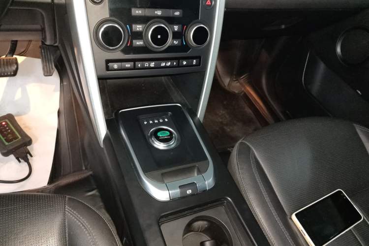 Used Land Rover Discovery Sport 2019 240 PS SE Version China VI Standard