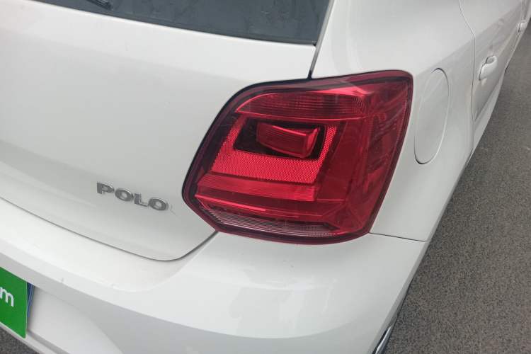 Used Volkswagen Polo 2016 1.4L Manual Fashion Model