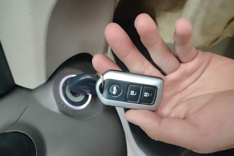 Used Toyota Camry 2013 200G Classic Luxury Edition
