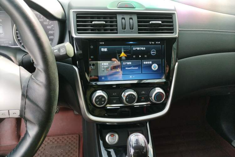 Used Nissan Tiida 2019 1.6L CVT Smart Enjoyment Version China VI Standard