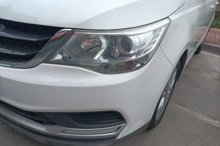 Used Baojun 730 2016 Revised 1.5L Manual Standard Version 7 Seats China V Emission Standard
