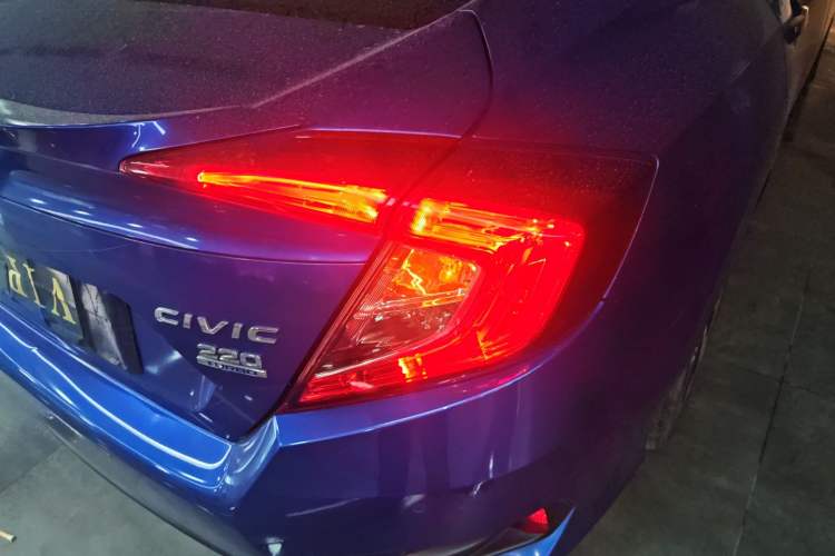 Used Honda Civic 2016 220TURBO CVT Luxury Edition
