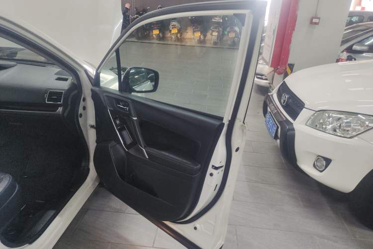 Used Subaru Forester 2016 2.0i Fashion Navigation Edition
