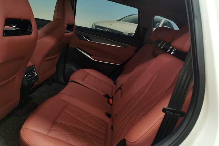 Used Changan CS75 PLUS 2024 3rd Generation Champion Edition 2.0T Intelligent Drive Performance Model
