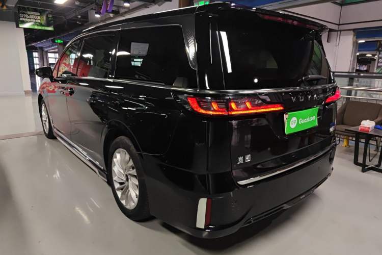 Used VOYAH Dream 2024 PHEV Extended-Range Premium Edition
