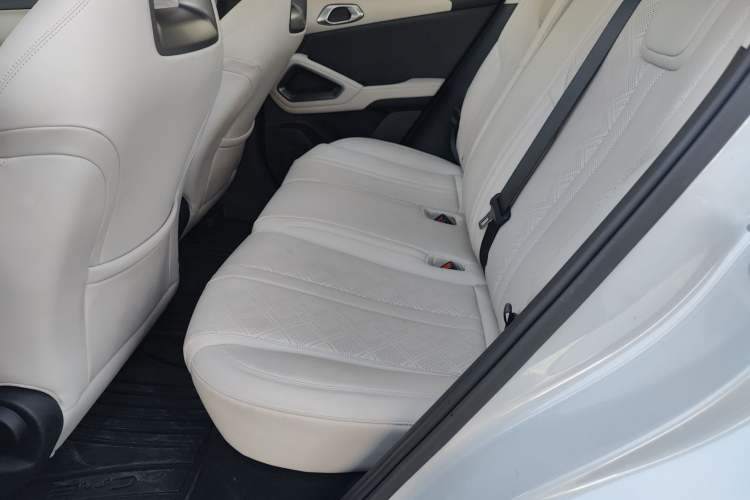 Used BYD Yuan UP 2025 Intelligent Driving Version 401 KM Dynamic Edition
