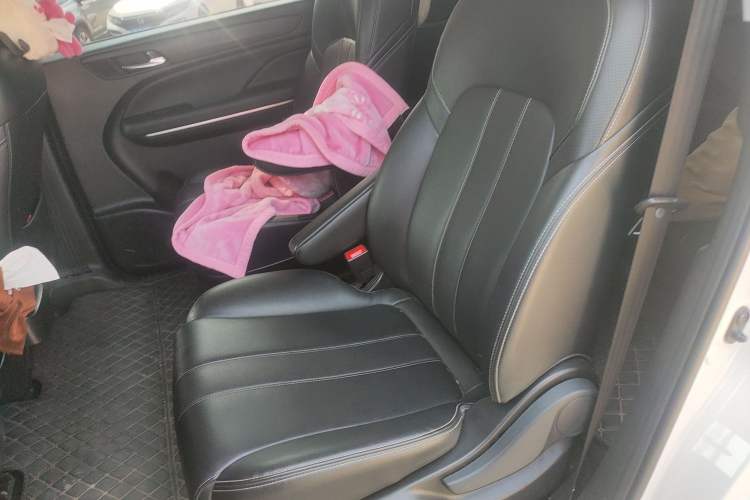 Used GAC Trumpchi M6 2019 270T DCT Luxury Edition (7-seater) China VI
