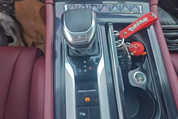 Used Hongqi H5 2024 1.5T DCT Smart Connect Flagship Edition
