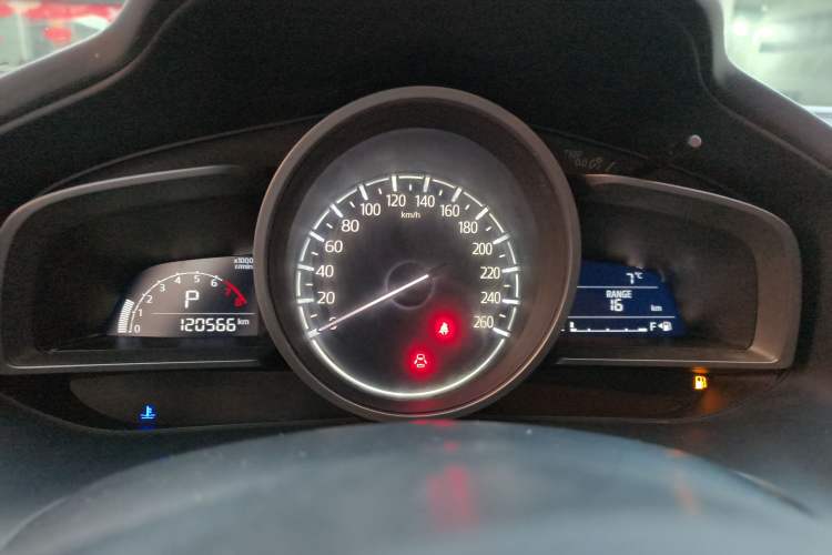 Used Mazda CX-4 2018 2.0L Automatic Two-Wheel Drive Blue Sky Dynamic Version China V Standard
