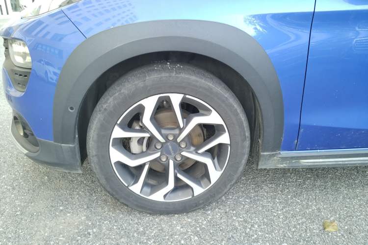 Used Lynk & Co 02 2018 1.5T DCT Two-Wheel Drive Pro Version China V Emission Standard
