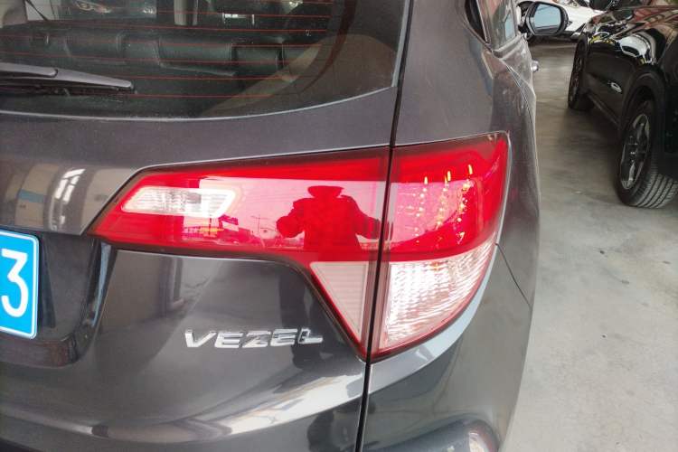 Used Honda Vezel 2016 1.8L CVT Front-Wheel Drive Pioneer Edition
