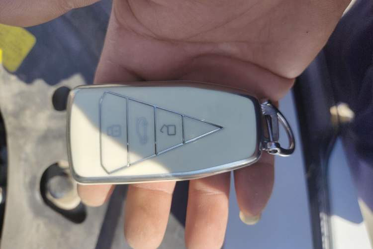 Used Venucia V 2021 260T Idol Edition