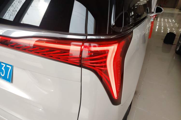 Used Buick Century 2023 2.0T Six-Seater Yinshi Edition