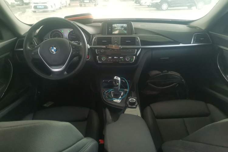 Used BMW 3 Series GT 2018 320i Sport Edition