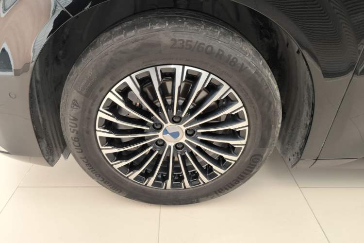 Used Denza D9 2022 DM-i 970 Four-Wheel Drive Flagship Model
