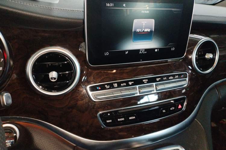 Used Mercedes-Benz V-Class 2018 V 260 L Prestige Extended Version China VI