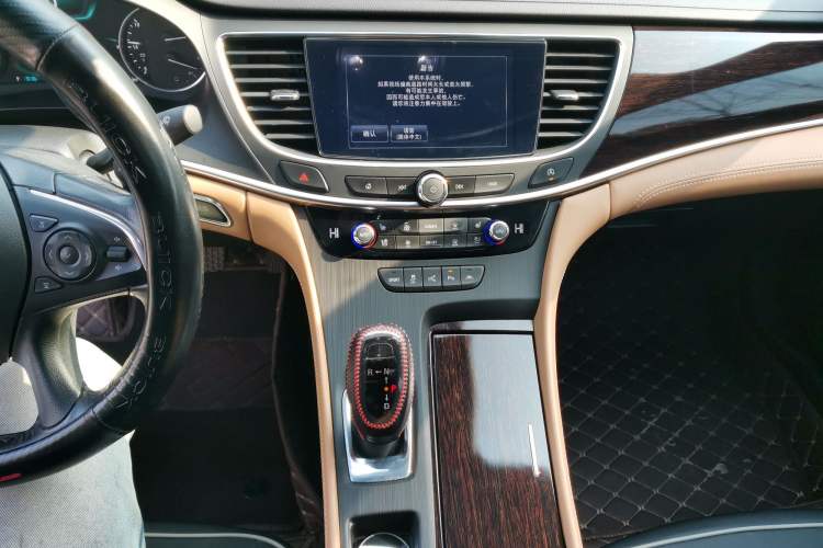 Used Buick LaCrosse 2019 28T Luxury Version
