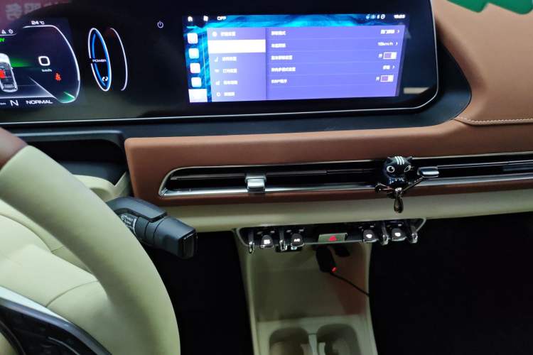 Used ORA Good Cat 2022 400km Standard Range Premium Version Lithium Iron Phosphate
