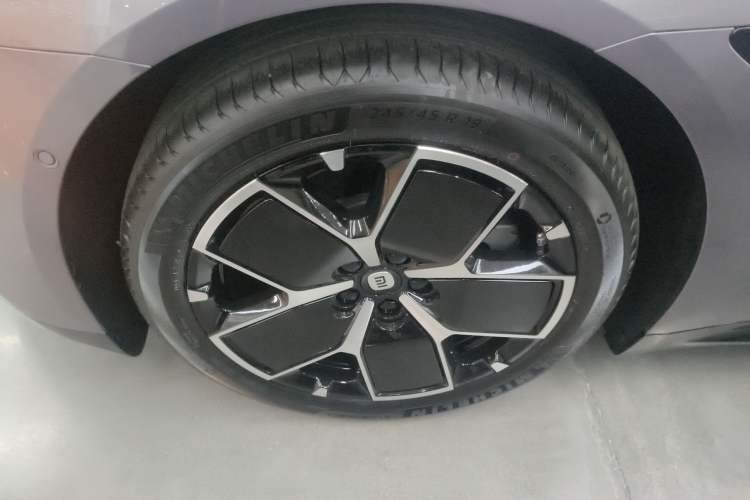 Used  SU7 2024 Rear-Drive Ultra-Long Range Advanced Pro-Level Intelligent Driving Version