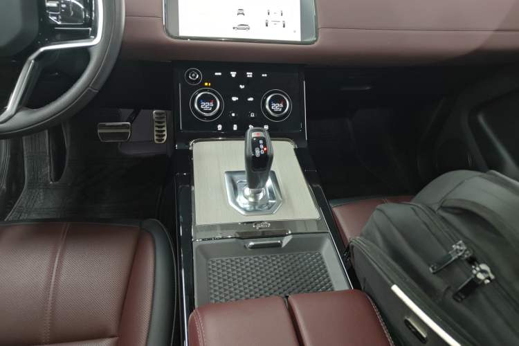 Used Land Rover Range Rover Evoque New Energy 2023 Aurora L P300e Plug-in Hybrid Electric Version