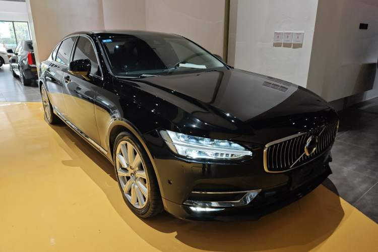 Used Volvo S90 2018 T5 Prestige Edition
