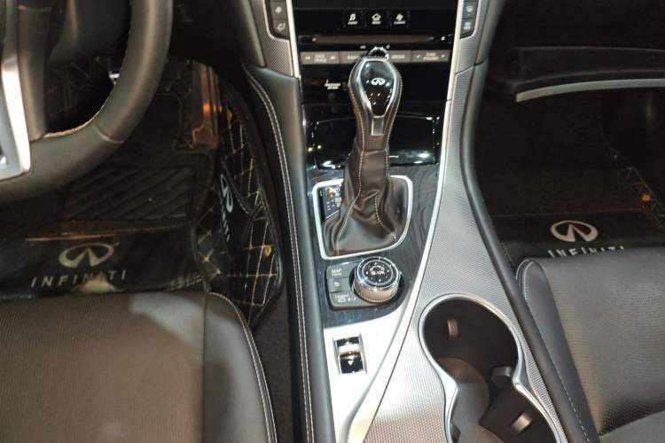 Used Infiniti Q50L 2018 2.0T Enjoyment Edition China V standard
