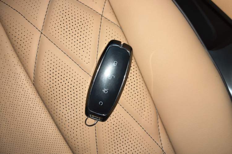 Used Denza D9 2024 DM-i 1050 Luxury Model