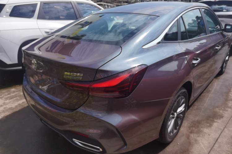 Used MG 5 2025 180 DVVT Global Luxury Edition