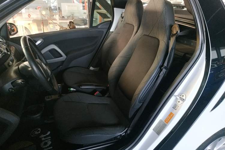 Used  fortwo 2012 1.0 MHD Convertible Passion Edition
