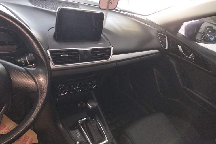 Used Mazda Mazda 3 Axela 2016 Sedan 1.5L Automatic Comfort Model
