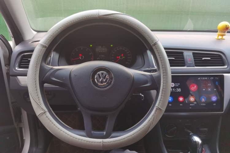 Used Volkswagen Lavida 2015 1.6L Automatic Fashion Edition
