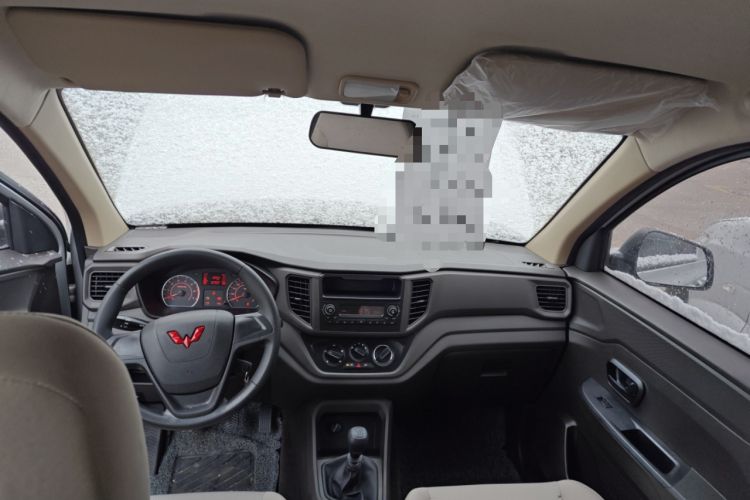 Used Wuling Hongguang V 2022 1.5L Jingqu Edition Electric-Assist LAR
