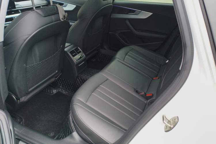 Used Audi A4L 2022 40 TFSI Luxury Dynamic Model
