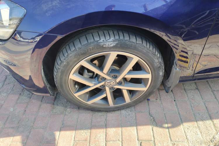 Used Volkswagen Golf 2018 230TSI Automatic Luxury Version
