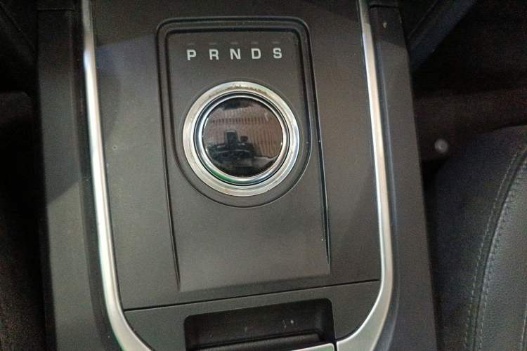 Used Land Rover Discovery Sport 2018 240 PS PURE Edition