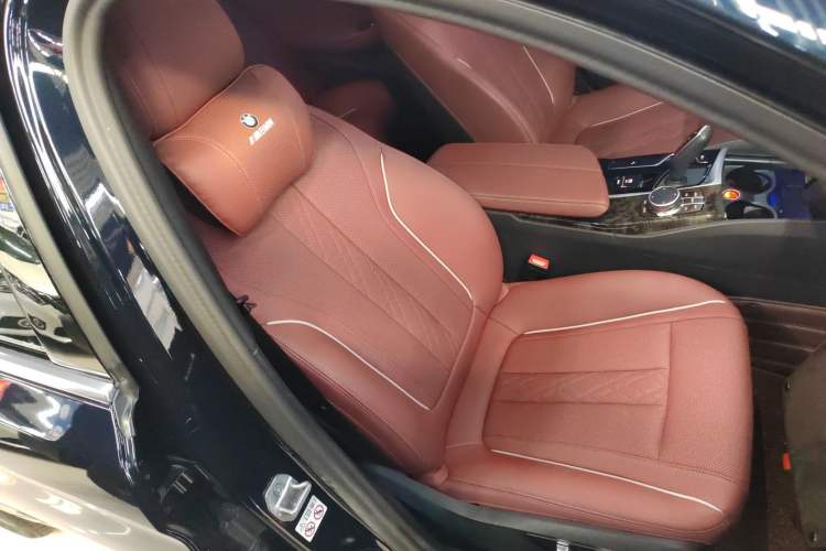 Used BMW 5 Series 2022 Second Facelift 525Li M Sport Package