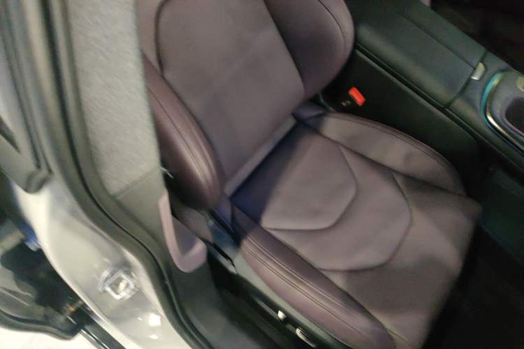 Used  SU7 2024 Rear-Drive Ultra-Long Range Advanced Pro-Level Intelligent Driving Version
