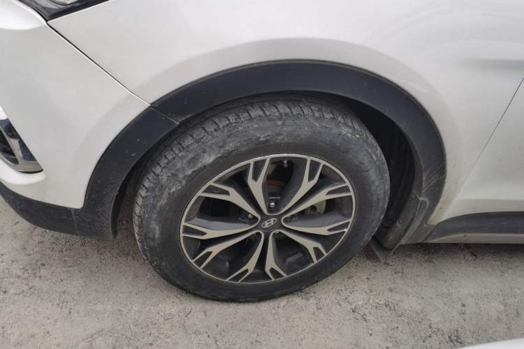 Used Hyundai Santa Fe 2017 2.0T Automatic All-Wheel Drive Smart 7-Seater