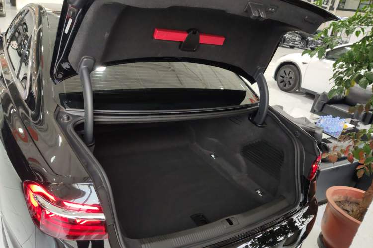 Used Audi A8 2024 A8L 45 TFSI quattro Luxury Model
