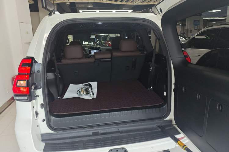 Used Toyota Prado 2019 3.5L Automatic TX-L Deluxe Edition with Rear-Mounted Spare Tire
