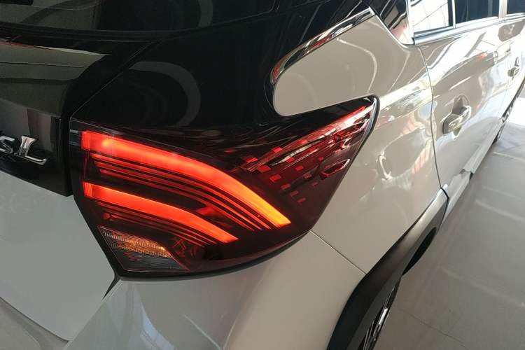 Used Toyota YARiS L 2021 X-Trail 1.5L CVT Leading Edition
