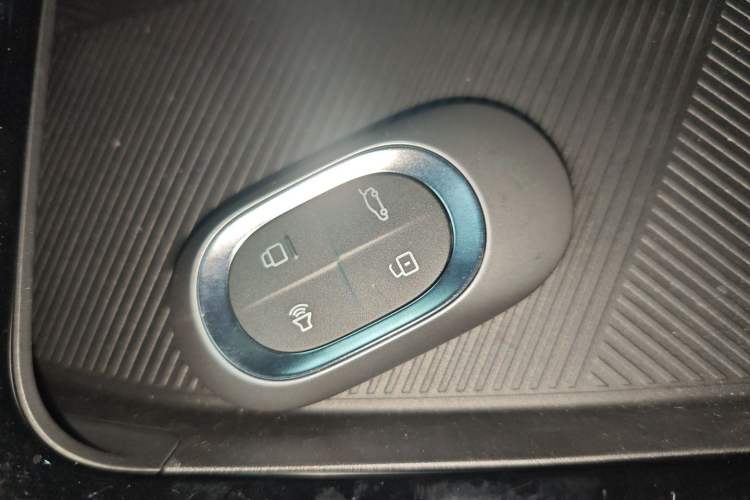 Used  Shanhai L7 2024 1.5T 120km MAX+ 7-Seater
