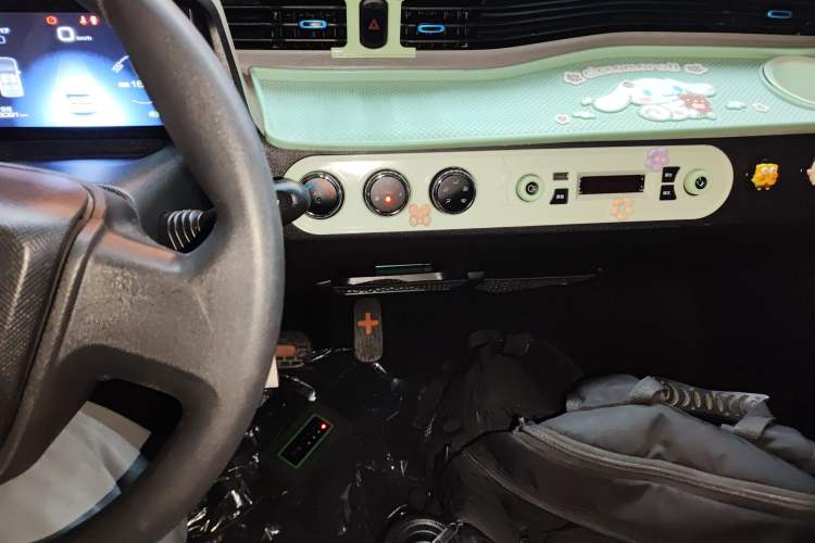 Used Wuling Hongguang MINIEV 2020 Lite Version Lithium Iron Phosphate
