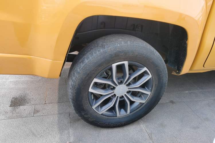 Used JMC Yuhu 9 2019 2.0T Manual Gasoline 4x4 Comfort Edition