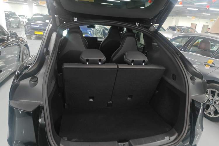 Used Tesla Model Y 2025 Updated Version Long-Range All-Wheel Drive