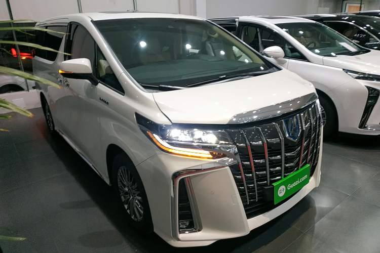Used Toyota Alphard 2021 Dual-Motor 2.5L Premium Edition
