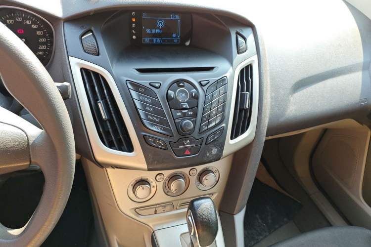 Used Ford Focus 2012 Sedan 1.6L Automatic Comfort Model
